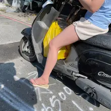 点击观看更多美脚