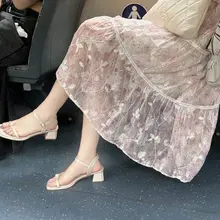 点击观看更多美脚