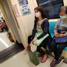 点击观看更多美脚
