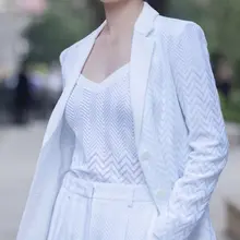 宋佳妈妈真有味道有气质，平时没轻易意淫过佳妈，但是看到佳妈诱惑的身材和脸蛋，让人春心荡漾蠢蠢欲动鸡动不已，爆乳玉足美腿，颜值又有熟妇的韵味，真是又想虐佳妈，又…