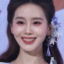 No.mx1503刘诗诗上海克丽缇娜活动生图，斜露肩灰裙，怼脸拍这张脸太权威了 [70P+935M] #明星生图 #刘诗诗 自购地址：https://t.co…
