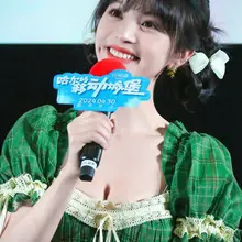 No.mx1499田曦薇哈尔的移动城堡首映礼生图，低胸深V绿色格纹裙，绿野仙踪小公主 [193P+2G] #明星生图 #田曦薇 自购地址：https://t.…