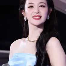 No.mx1492王楚然重庆比亚迪活动生图，抹胸水蓝色长裙，香肩挺拔饱满 [528P+4.32G] #明星生图 #王楚然 自购地址：https://t.co/…