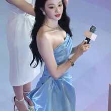 No.mx1492王楚然重庆比亚迪活动生图，抹胸水蓝色长裙，香肩挺拔饱满 [528P+4.32G] #明星生图 #王楚然 自购地址：https://t.co/…