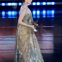No.mx1491程潇微博电影之夜内外场生图，深V低胸粉裙+流光低胸裙，太有料了 [117P+868M] #明星生图 #程潇 自购地址：https://t.c…