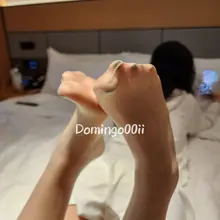 足穴欣赏，绿油油的指甲