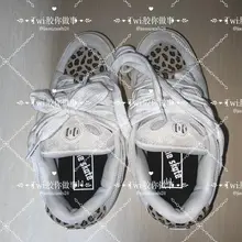 精神小妹的面包鞋，这个天气穿这么厚的鞋，难怪鞋里一股味道，鞋垫都踩出印子来，口味很重啊，不过味道也相当不错，就是鞋子整体较硬，不太好操作，更多细节在群更新 #…