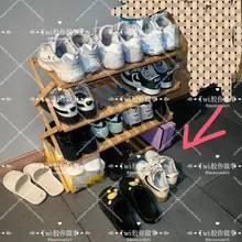 还是之前那个极品高质量女大，这个鞋品也能看得出来女主的质量，提前在地方蹲守，看到她刚换下来的新款空军，鞋子都是37码，味道也是很绝，各种名牌鞋玩的真是很爽，可…