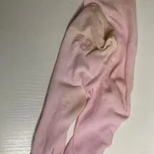 街上看见好看的小姐姐，直接花钱买下袜子，本以为会被拒绝没想到还加了v，以后可以直接买内裤内衣。还问我买这个干嘛，还说不要钱送给我，兄弟们要不要把打胶照片发给过…