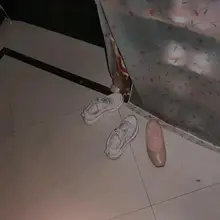 学生，跑鞋，想看鞋主人照片主页上一条，喜欢的来 #扫楼 #打胶 #足交 #恋足 #恋物