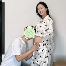 【孕猪】 最喜欢的山东母畜孙筱，去年结婚以后历时一年终于被肏怀孕，急迫在朋友圈炫耀，仿佛在说每天晚上我都被无套内射。无能的废物老公早泄小鸡巴竟然能把这条母狗肏…
