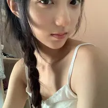 【投稿】 东北高中18岁小母狗张雨筠，清纯外表下骚穴屁眼已经被肏黑，奶子也被不少同学捏过，等到母狗上大学以后彻底放开婊子本性做一只大学校鸡免费给男人肏 #YY…