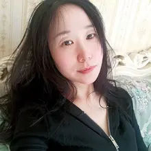 【投稿】投稿37岁老母狗冯美幸,狗长165,对外包装成北京电影学院毕业，实际是个骚婊子，房地产公司做过销售，从业务员一路给领导做母狗直到副总，喝多了就卖逼，为…