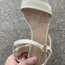 下次不把阴毛弄你鞋上了，出去玩就洗脚！我玷污的精液都被你洗掉了！！！
