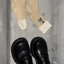 射鞋还有衣服拿～（是不是越是故作清纯的穿搭，背后就会越反差呢）
