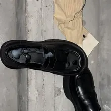 射鞋还有衣服拿～（是不是越是故作清纯的穿搭，背后就会越反差呢）
