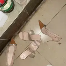 楼上扫笔的高跟都被我爽玩了一下，这次玩的很疯狂 美中不足就是没有放丝袜不过我自己带了，视频剩下的时间长剪短一点发出来 #扫楼射鞋 #扫楼打胶