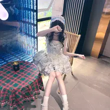 有种想直接扒了她内裤在车上操的冲动，奈何在外面