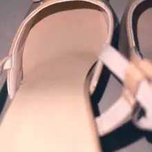 体验感一般般，还不如lo鞋舒服，硌的屌疼