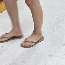 点击观看更多美脚