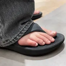 点击观看更多美脚