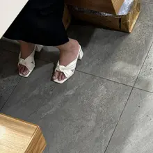 点击观看更多美脚