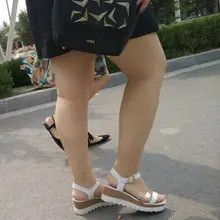 好像操那双黑色的尖头平底鞋啊，3天没洗澡的带有包皮垢的基霸顶到骚鞋鞋尖💦