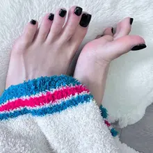 点击观看更多美脚