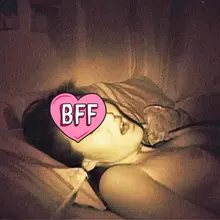 23年前 和前女友的性爱录像 在纽约的公寓里 拿着sony新的摄像机 她最开始不让开灯录 那就开启了红外夜间模式 珍贵的记录 美好的回忆