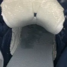 #射鞋 #玩鞋 #扫楼 #打胶 运气不错，又扫扫了一个新的点！目测应该是个学生妹,converse vans aj样样俱全，真是不错！小鞋垫一射就满真是舒服的…
