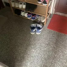 #射鞋 #玩鞋 #扫楼 #打胶 好久没爽这个运动鞋宝藏女孩了，真是从没让我失望啊，在她所在得小区里，必须是打胶首选。只可惜昨晚不争气的撸了一发，没方法帮她射满…