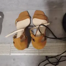 同好投稿，高跟凉鞋。