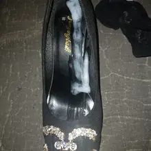 同好投稿，黑色高跟还有黑丝，这胶打的好浓。