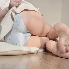 这手漂亮！捏住小脚丫拍照，好看好看，显的脚好嫩！ https://t.co/oE3QKP6eUm #用腳腳記錄生活 #戀足 #足控 #腳趾 #美腳 #美足 #…