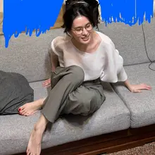 这颜值，怎么样？算不算美女？这脚，够不够大？反不反差？ https://t.co/oE3QKP6eUm #用腳腳記錄生活 #戀足 #足控 #腳趾 #美腳 #美…