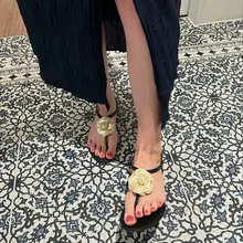 https://t.co/v8iiX5WiyK #玉足 #美脚 #恋足癖 #足交榨精 #脚底奴 #鞋控 #足控福利 #脚趾 #足交