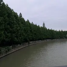 老婆嫌我乱玩，觉得要为人父母要做楷模家长，不再接受我有外部的自由关系。且目前还在因为我没有边界而生气，已经气到联系我妈把给她定的月嫂给退掉了。 已答应今后回归…