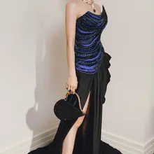 蔡依林穿抹胸开叉礼服秀凉高跟美足，G奶天后并非浪得虚名