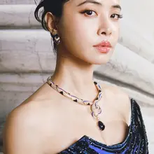 蔡依林穿抹胸开叉礼服秀凉高跟美足，G奶天后并非浪得虚名