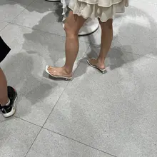 点击观看更多美脚