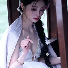 No.mx1485周洁琼濮院芭莎艺术美学盛典外拍生图，画船撑伞，低胸小吊带，宛如江南仙女 [155P+1.5G] #明星生图 #周洁琼 自购地址：https:…