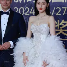 No.mx1483张天爱澳门新时代国际电视节生图，白色羽毛裙，超级深V低胸饱满半球，超清细节原相机版，微水印 [182P+2.46G] #明星生图 #张天爱…
