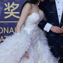 No.mx1483张天爱澳门新时代国际电视节生图，白色羽毛裙，超级深V低胸饱满半球，超清细节原相机版，微水印 [182P+2.46G] #明星生图 #张天爱…