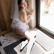 婚礼的早上，新娘趁和摄影师独处，赶紧拍点特别的 记录留念 一共55p，白嫖预览 https://t.co/RvTe1tJ0Gz 已经放了（老实人不会套路） 真…