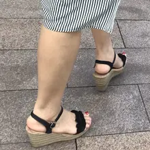 成熟女人的脚这么好看，很难得 #美脚 #偷拍 #盗摄 #嫩足 #嫩脚 #美足