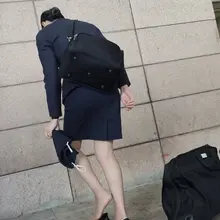 空姐下班换鞋，原味丝足一览无遗