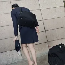 空姐下班换鞋，原味丝足一览无遗