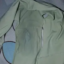 粉丝投稿:搞到了女租客刚脱下来的内裤，水真的可以有这么多吗？都浸透了，味道也超级大，真的是上头啊。并附上女租客的背影照。 #扫楼 #打胶 #原味 #内裤 #射…