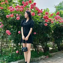 【投稿】前女友上海老师张慧妮，30少妇，天生长腿炮架，一对翘奶很会勾引男人，喜欢被无套内射，怀念射满她子宫时露出的魅惑表情。身材非常适合办公室后入，精液顺着长…