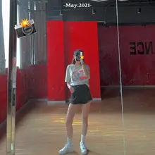 【投稿】江西母狗万安琪喜欢在朋友圈给大家展示她的骚腿，慢慢越来越露越来越骚展示本性，先只是漏个屁股，要求点赞五十露更多，一会就在朋友圈展示对着镜头叉开双腿掰开…